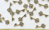 700pcs Skeleton Keys Antique Bronze Pendants Charms Wedding Embellishment