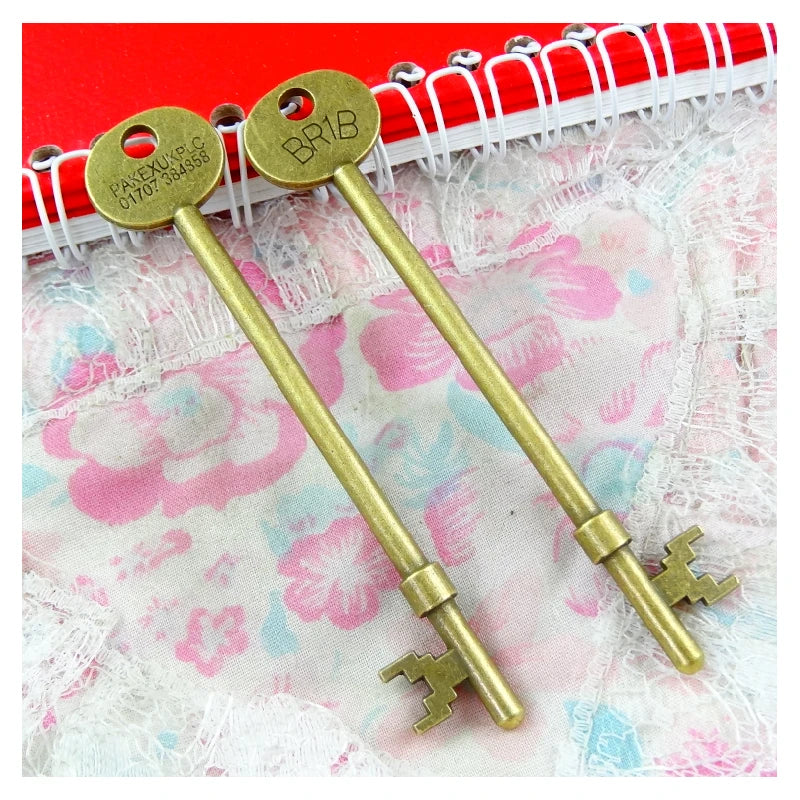 8pcs Antique Bronze Plated Key Charms Jewelry Findings Accessories