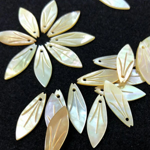 8x22MM 20Pcs Natural Pearl Mother Shell Leaf Earring Charms Pendants