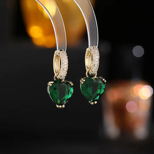 Sweet Temperament Earrings: Heart Shaped Clasp