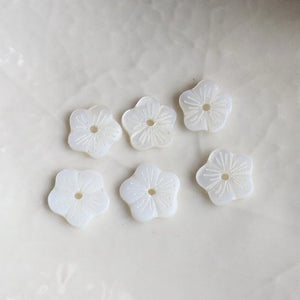 Natural Freshwater Shell Flower Earring Beads Jewelry 80Pcs