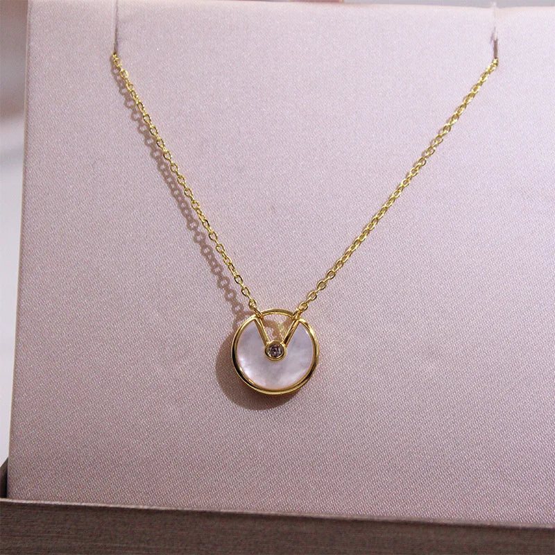 925 Silver Classic Titanium Steel Fritillary Round Necklace for Women