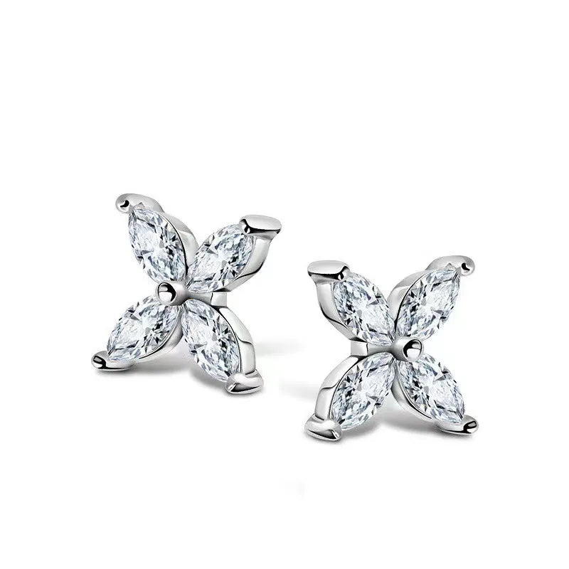 925 Silver Horse Moissanite Earrings 2*4mm