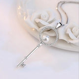925 Silver Key Pendant Necklace with Zirconia Pearl for Gift