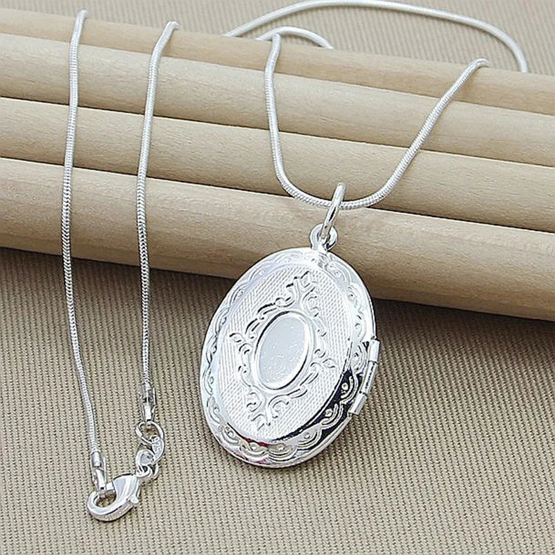 925 Silver Oval Round Photo Frame Pendant Necklace with 18 Inch Chain