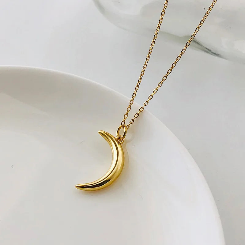 925 Silver Crescent Pendant Clavicle Necklace Women Jewelry