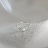 925 Silver V-shaped Pearl Ring for Women Wedding Party Jewelry