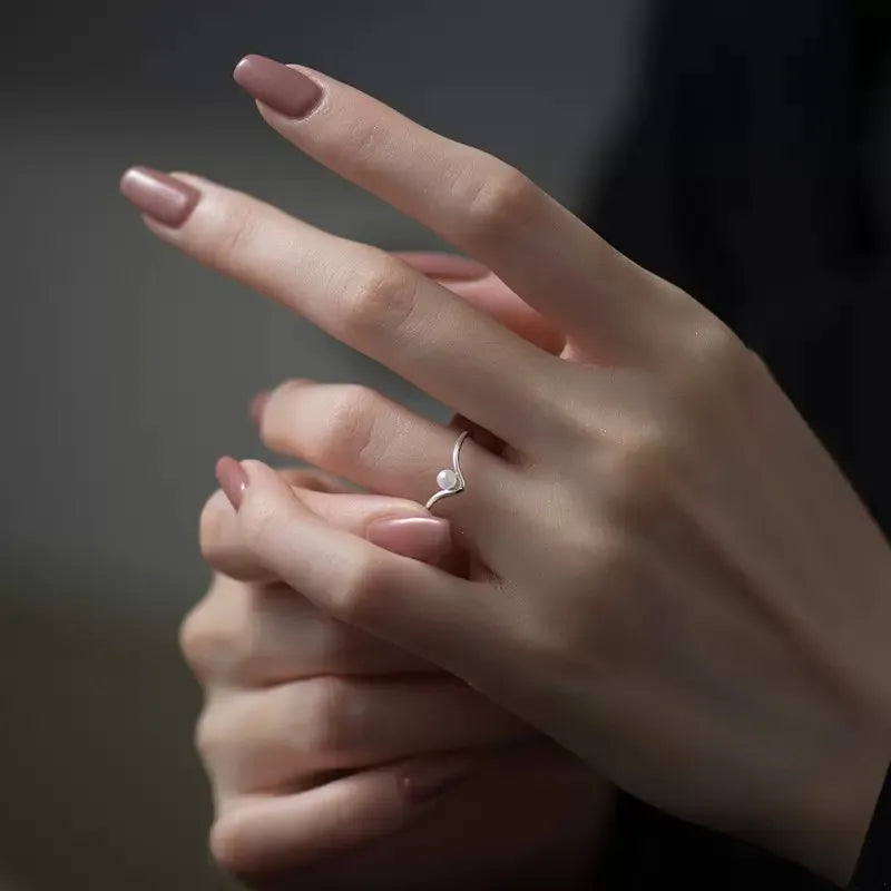 925 Silver V-shaped Pearl Ring for Women Wedding Party Jewelry