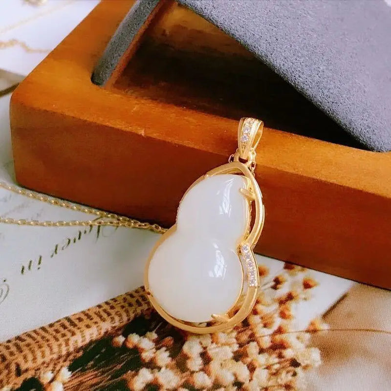 925 Silver Hetian Chalcedony Gourd Pendant Necklace Chinese Palace Charm Jewelry