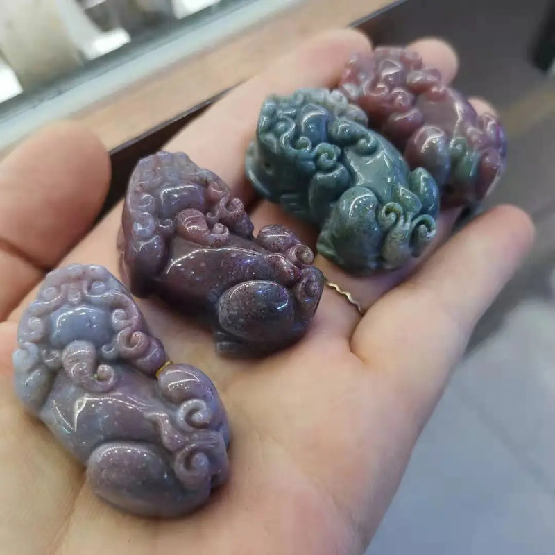 Rare Cinnabar Dots Agate Carving Bodyguard God Beast