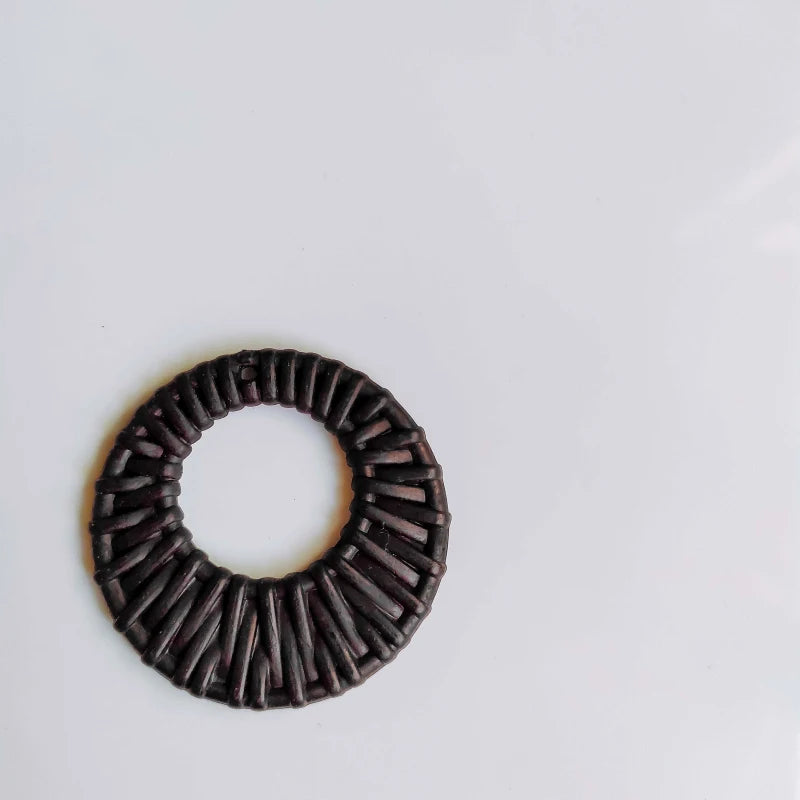 Acrylic Plastic Circle Weave Pendant 10pcs KP2605