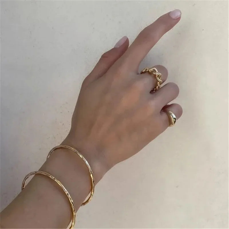 Minimalistic Style Metal Opening Bangle Bracelet For Women