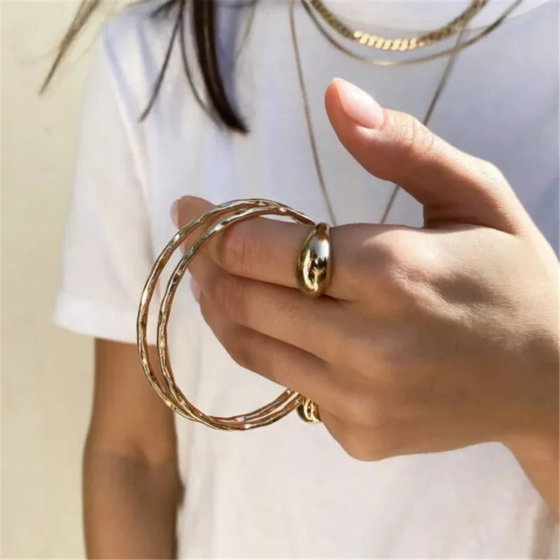 Minimalistic Style Metal Opening Bangle Bracelet For Women