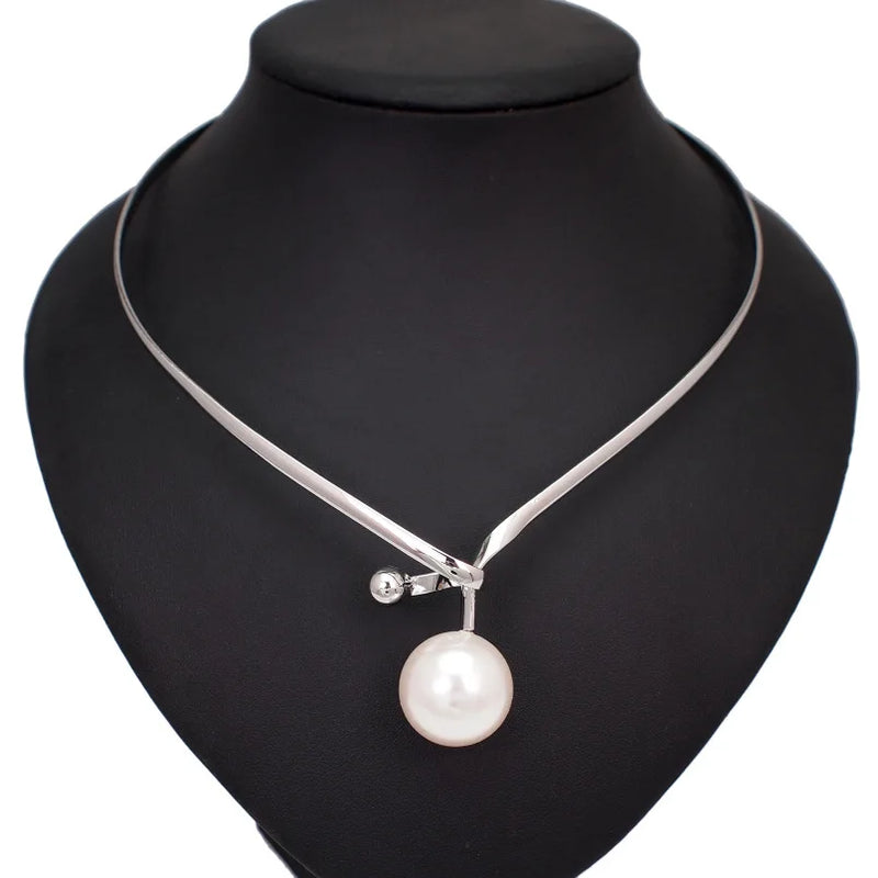 Alloy Torques Simulated Pearl Pendants Necklace