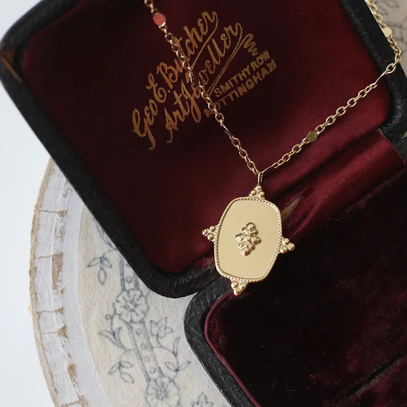 14K Baroque Square Clavicle Necklace for Women