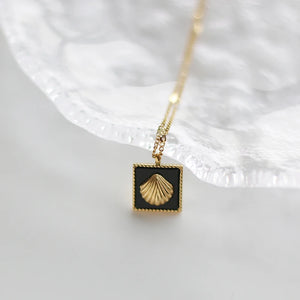 18K Acrylic Shell Clavicle Chain Necklace Summer Pendant Jewelry