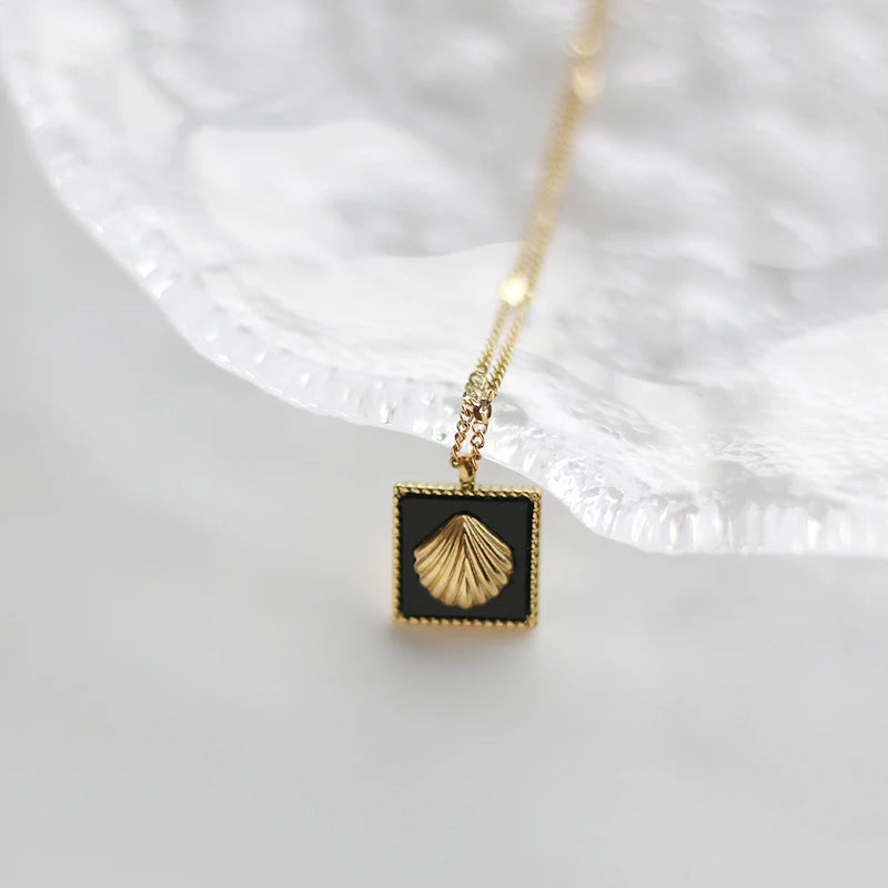 18K Acrylic Shell Clavicle Chain Necklace Summer Pendant Jewelry