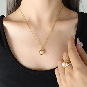18K Boat Freshwater Pearl Pendant Necklace & Earrings Set