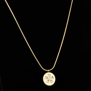 18K Flower Pendant Necklace Shell Clavicle Chain for Jewelry Gift