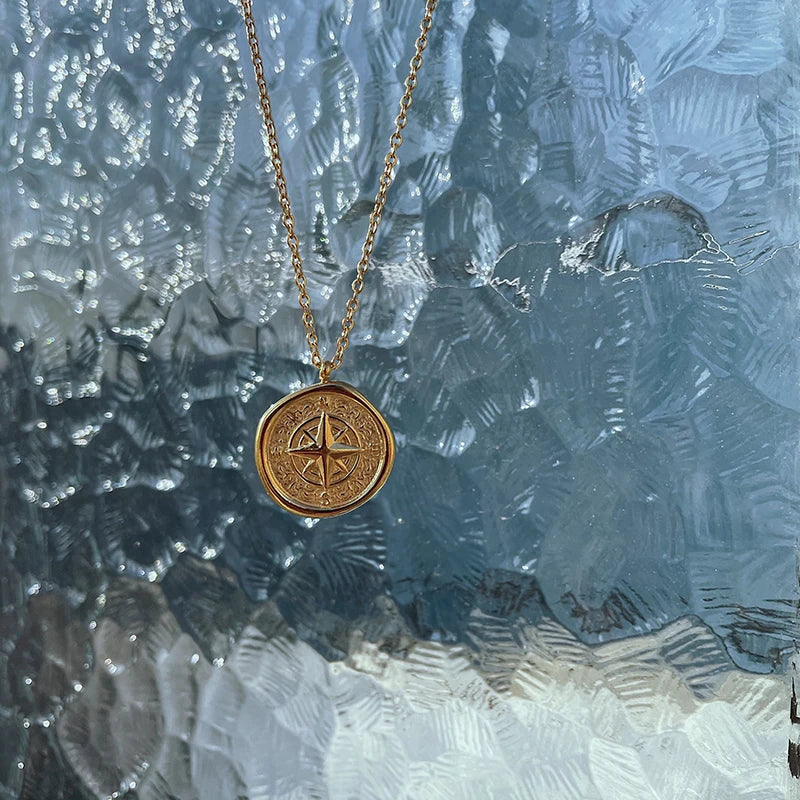 18K Fire Paint Compass Clavicle Necklace Pendant