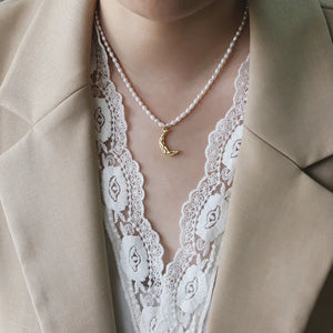 18K Freshwater Pearls Moon Clavicle Necklace Tin foil Folds Crescent Pendants