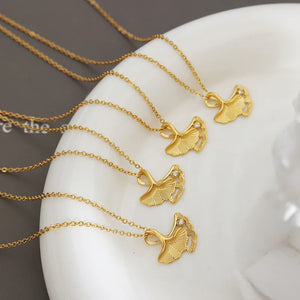 Ginkgo Leaf Clavicle Chain Necklace Zircon Pendant Jewelry