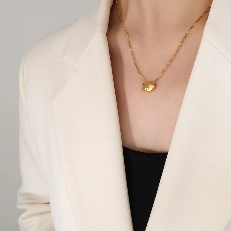 18K Light Hollow Bean Pendant Necklace Jewelry Set