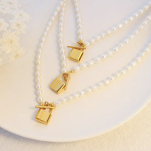 18K Light Natural Freshwater Pearl OT Buckle Lock Necklace Pendant