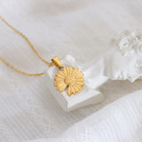 Minimalist Daisy Flower Chain Necklace Pendant Jewelry