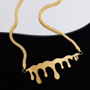 18K Minimalist Snake Bone Choker Necklace Exaggerated Water Drop Element