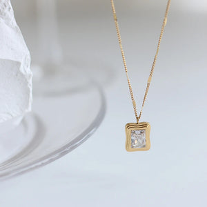 18K Crystal Clavicle Chain Pendant Necklace Stacked Cube Roman Female Jewelry