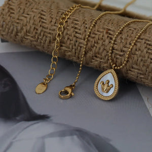 18K Retro Water Drop Crown Square Rose Shell Fritillary Necklace