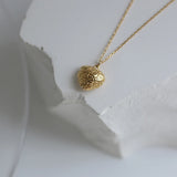 18K Shell Peach Heart Necklace Pendant Vintage Clavicle Chain Necklace