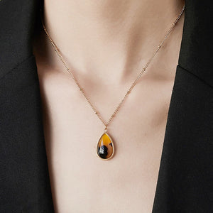 Vintage Tortoiseshell Drop Pendant Necklace