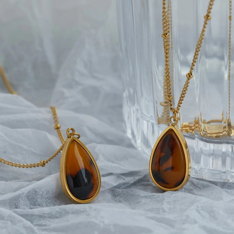Vintage Tortoiseshell Drop Pendant Necklace