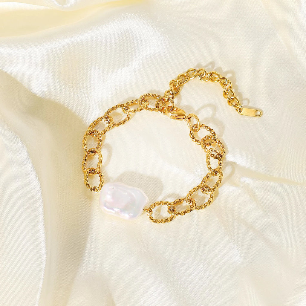 Vintage Baroque Pearl Twist Chain Necklace and Bracelet Set