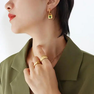 18K Vintage Zircon Jewelry Set - Necklace Earrings
