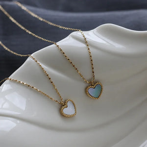 18K Grey Shell Gypsophila Clavicle Chain Necklace Pendant