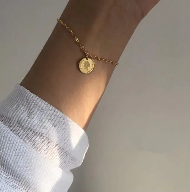 18k Minimalist Smile Queen Heart Charms Bracelet Bangle Chain Bracelet For Women