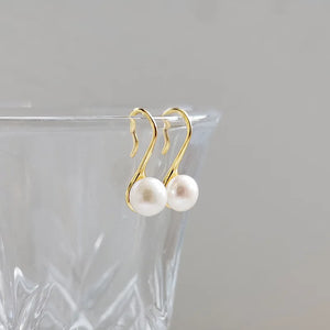 925 Silver Light Pearl Stud Earrings Personalized Niche Jewelry