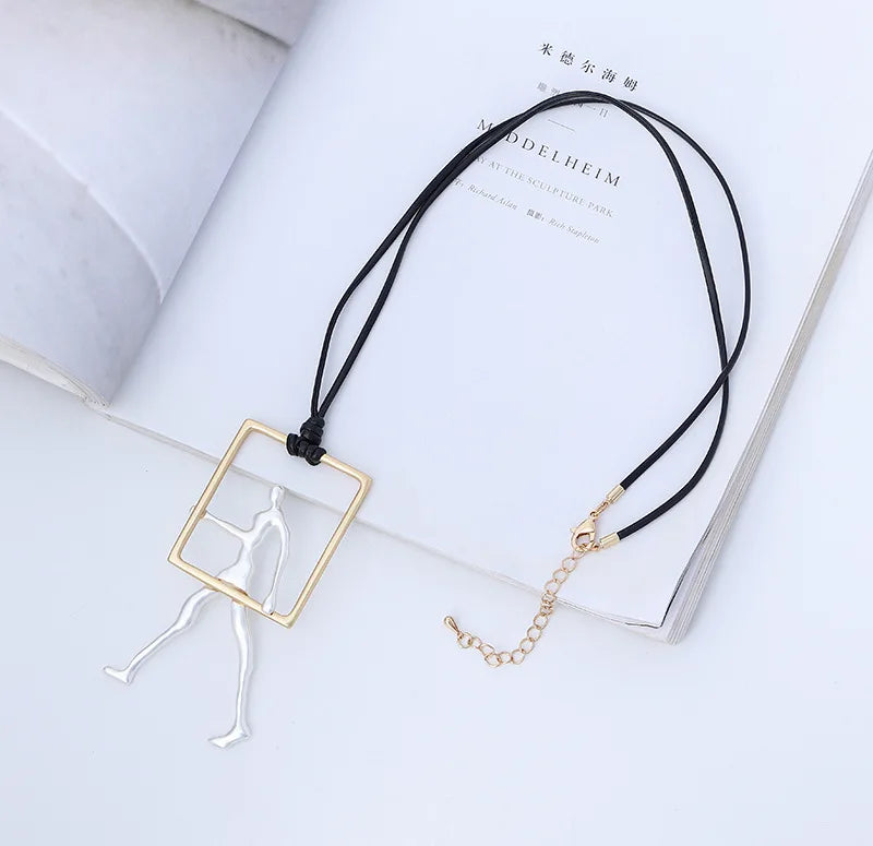 Unisex Couple Running Hug Geometric Pendant Necklace