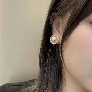 Vintage Pearl Clip Earrings for Lady Girl - Small Stud Earrings