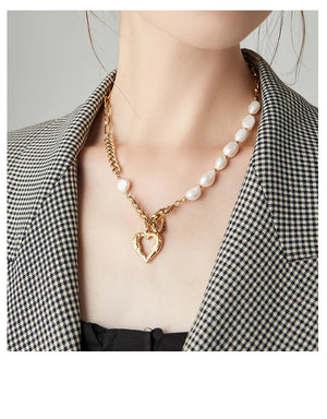 Angel Wings Hollow Heart Necklace Baroque Pearl Clavicle Chain