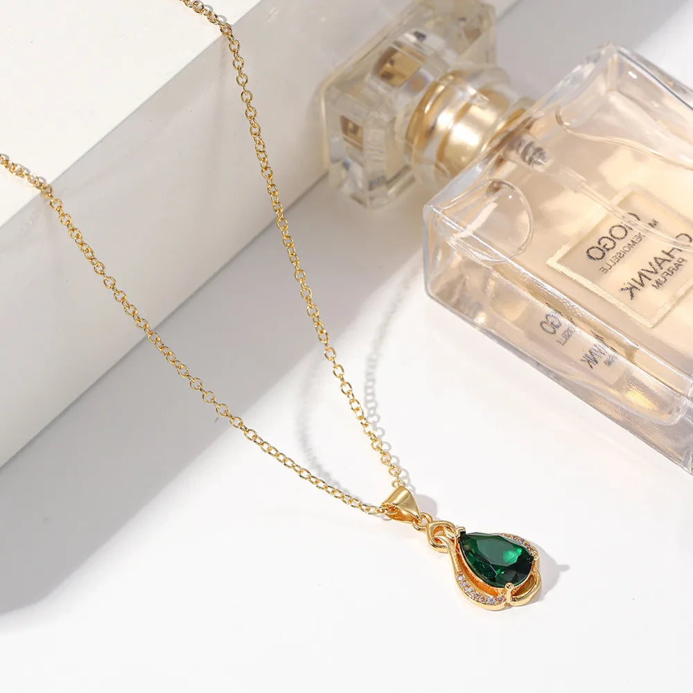 Vintage Emerald Drop Shaped Pendant Silver Jewelry Plated Necklace