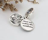 Anomokay Green Enamel Mistletoe Round Silver Pendant Beads