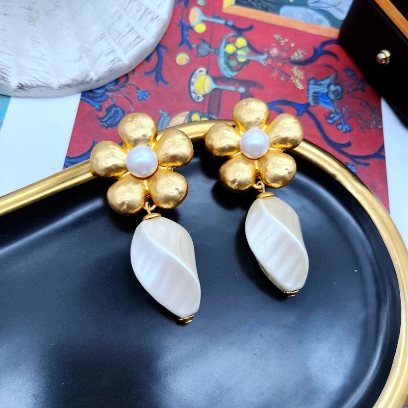 Vintage Resin Statement Earrings Flower Geometric Antique Accessory