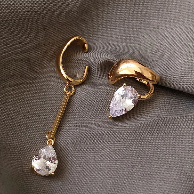 Asymmetrical Zircon Drop Pendant Set