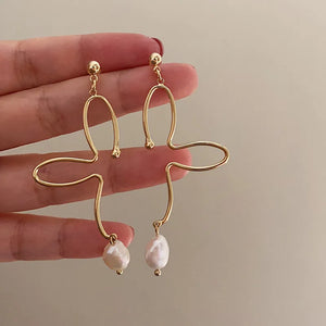 Asymmetry Pearl Earrings European American Style Stud Earrings