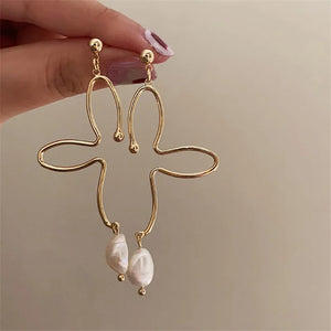 Asymmetry Pearl Earrings European American Style Stud Earrings