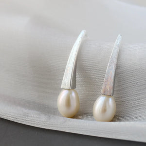925 Silver Lady Retro Charm Freshwater Pearl Earrings